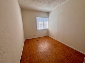 8522 MacArthur Blvd, Unit A in Oakland, CA - Foto de edificio - Building Photo