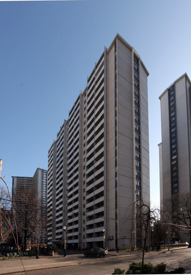 Bleecker Street Apartments in Toronto, ON - Building Photo - Building Photo