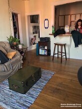 26 Symphony Rd, Unit 3 in Boston, MA - Foto de edificio - Building Photo