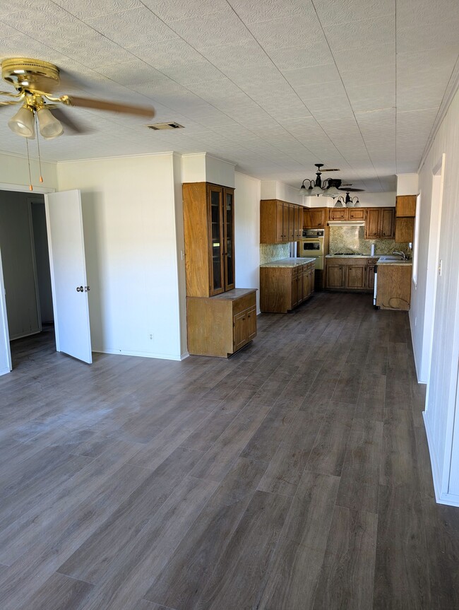 2810 Gandy Ave in West Orange, TX - Building Photo - Building Photo