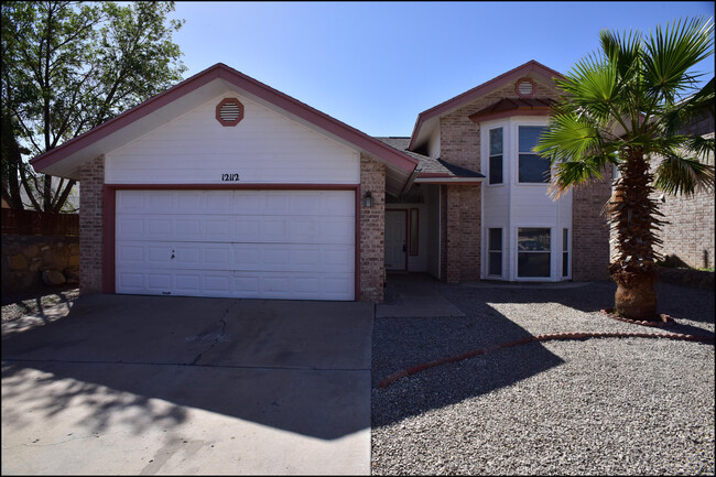 12112 Singing Quail Dr in El Paso, TX - Foto de edificio - Building Photo