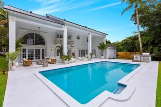 14850 Old Cutler Rd in Palmetto Bay, FL - Building Photo - Building Photo