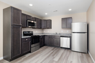 Autumn Leaf Apartment Homes in St. Clair, MO - Foto de edificio - Interior Photo