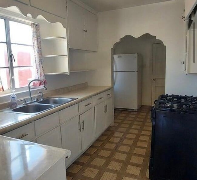 1331 Cincinnati Ave in El Paso, TX - Building Photo - Building Photo