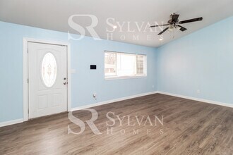 230 S Plaza Trail in Virginia Beach, VA - Foto de edificio - Building Photo