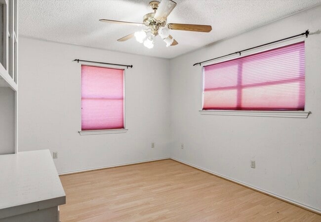 716 S Houston St in Edgewood, TX - Building Photo - Building Photo