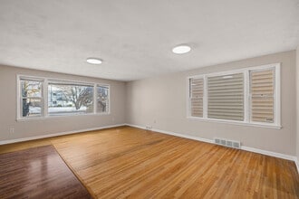 612 Starin Ave, Unit 1 in Buffalo, NY - Foto de edificio - Building Photo