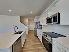 202 Kramer Mills Dr in Columbus, OH - Building Photo - Building Photo