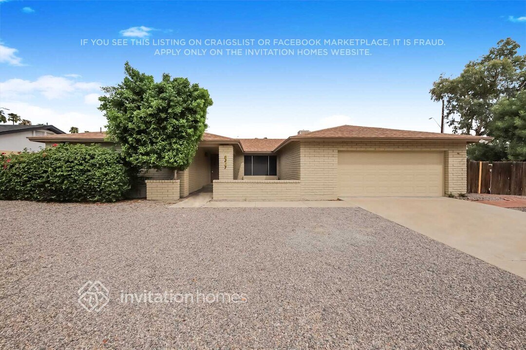 16227 N 43rd Dr in Glendale, AZ - Building Photo
