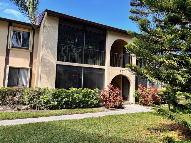 407 Pine Glen Ln in Greenacres, FL - Building Photo - Building Photo