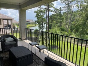 13236 Tracewood Hills Ln in Houston, TX - Foto de edificio - Building Photo