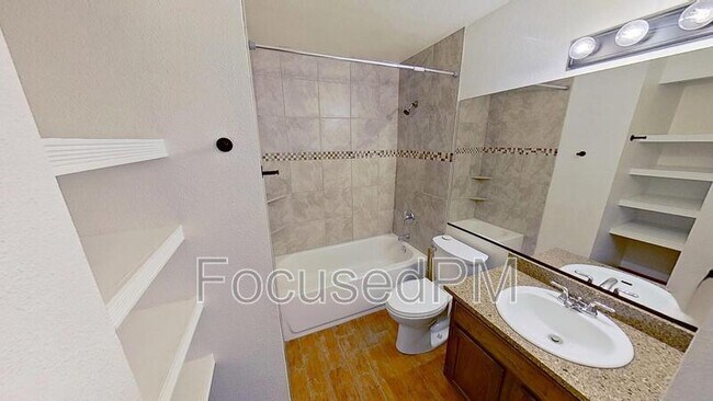 4400 S Quebec St in Denver, CO - Foto de edificio - Building Photo