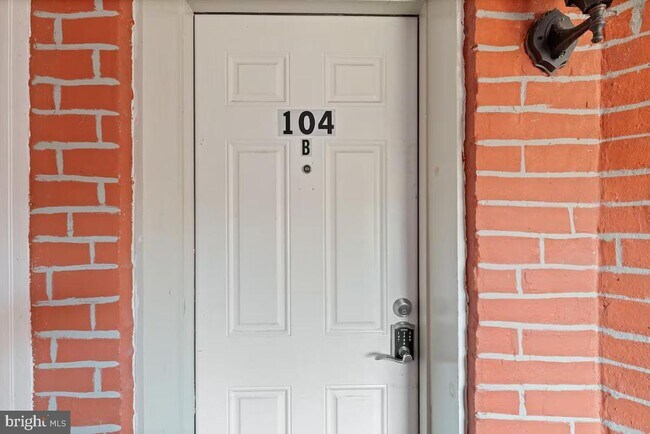 property at 104 R St NE