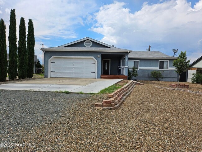 property at 8184 E Lisa Cir
