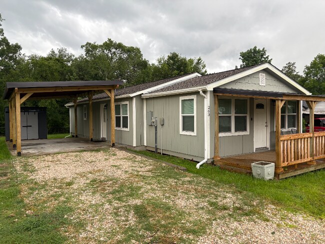 263 Sandy Ridge Dr in Livingston, TX - Building Photo - Building Photo