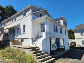 15 Scofield St, Unit 1F in Greenwich, CT - Building Photo