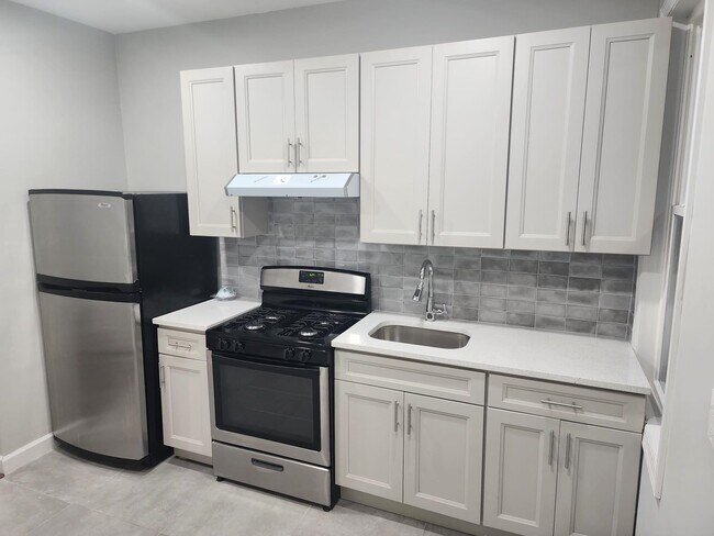 281 Communipaw Ave in Jersey City, NJ - Building Photo - Building Photo