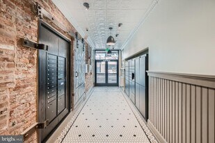 303 N Howard St in Baltimore, MD - Building Photo