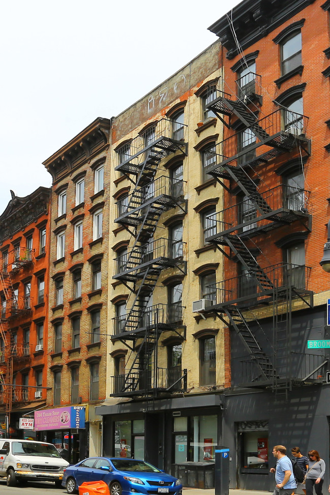 Lower East Side Tenement Museum