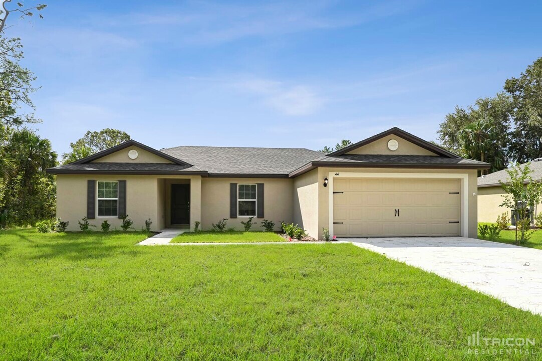 44 Pritchard Dr in Palm Coast, FL - Building Photo