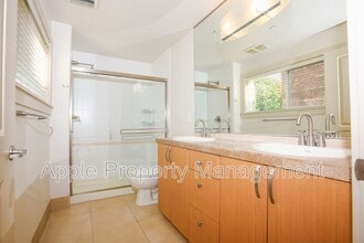 319 Summit Ave E in Seattle, WA - Building Photo - Building Photo