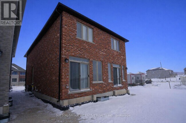 3 Ranch Ter in Barrie, ON - Building Photo - Building Photo