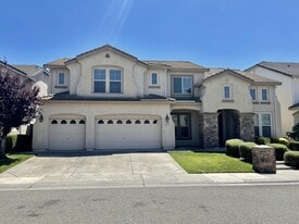 9772 Ellsmere Way in Elk Grove, CA - Building Photo