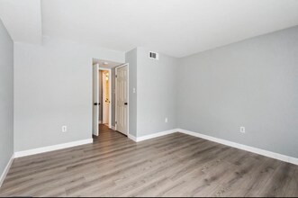 509 Wilson Bridge Dr in Oxon Hill, MD - Building Photo - Building Photo