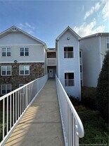 158 Gallery Dr in Spring Lake, NC - Building Photo