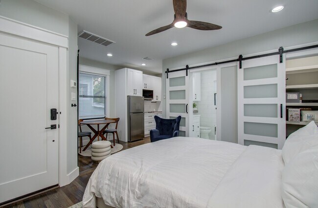 property at 1318 Cleburne St
