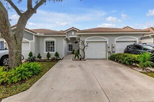 1217 SW 48th Terrace in Deerfield Beach, FL - Building Photo