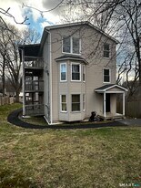 9 Concord St in Danbury, CT - Building Photo