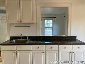 13 Blanchard Rd in Weymouth, MA - Building Photo