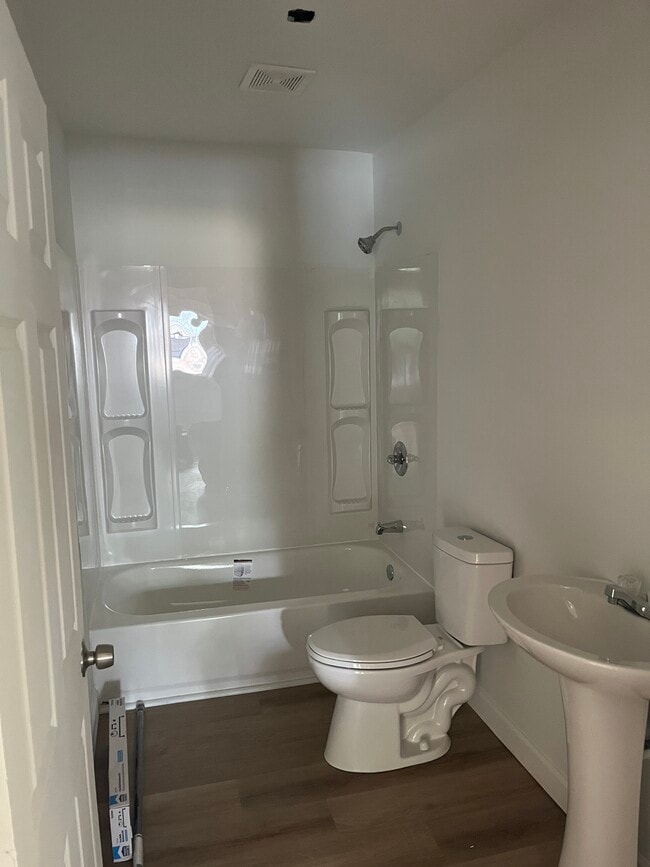 105 Ridge St in Brookneal, VA - Building Photo - Building Photo