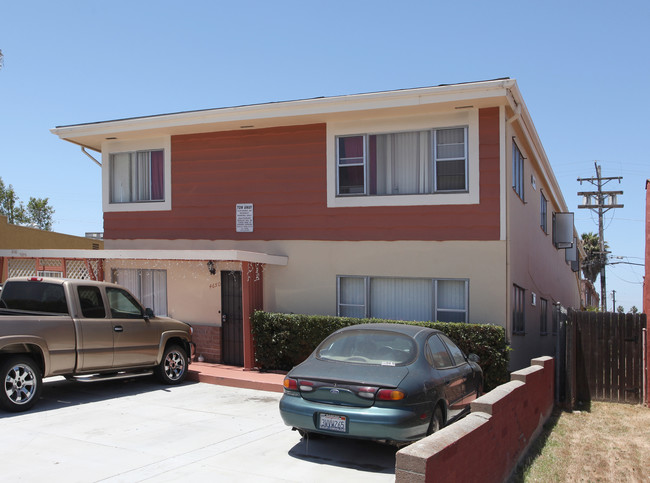 4650-4654 Hawley Blvd in San Diego, CA - Building Photo - Building Photo