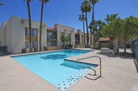 Melrose Villas in Phoenix, AZ - Foto de edificio - Building Photo