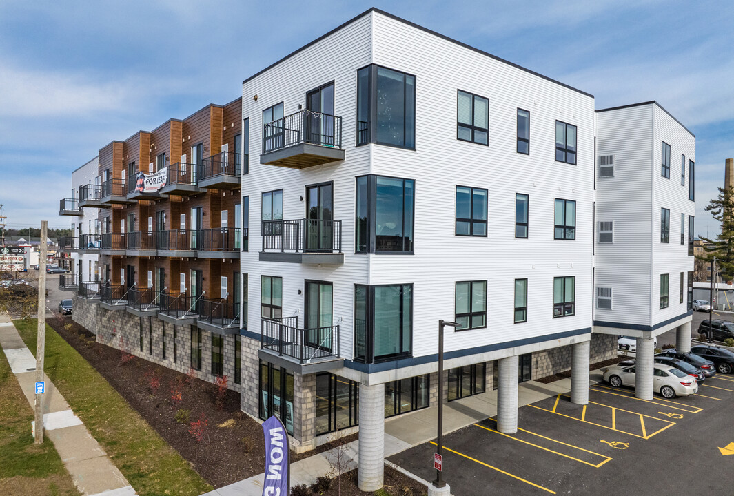 bantr Stevens Point in Stevens Point, WI - Foto de edificio