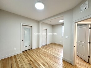 5 Saint Margaret St, Unit 2 in Boston, MA - Building Photo - Building Photo