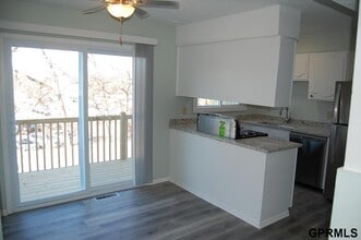 1218 Fairfax Rd in Bellevue, NE - Building Photo - Building Photo