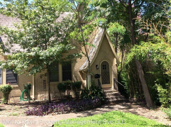 405 E 32nd St in Austin, TX - Building Photo - Building Photo