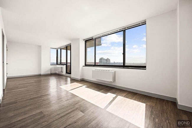 1040-40 River Rd in New York, NY - Building Photo - Building Photo
