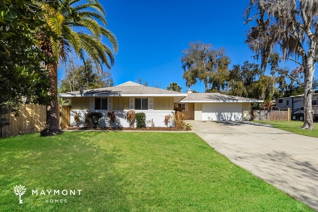 916 Northern Oaks Terrace