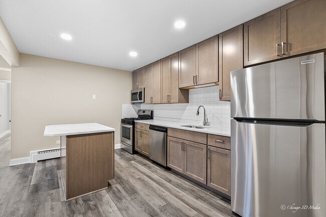 7538 W Lawrence Ave in Harwood Heights, IL - Foto de edificio - Building Photo