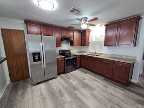 415 New York Ave in St. Cloud, FL - Building Photo - Building Photo