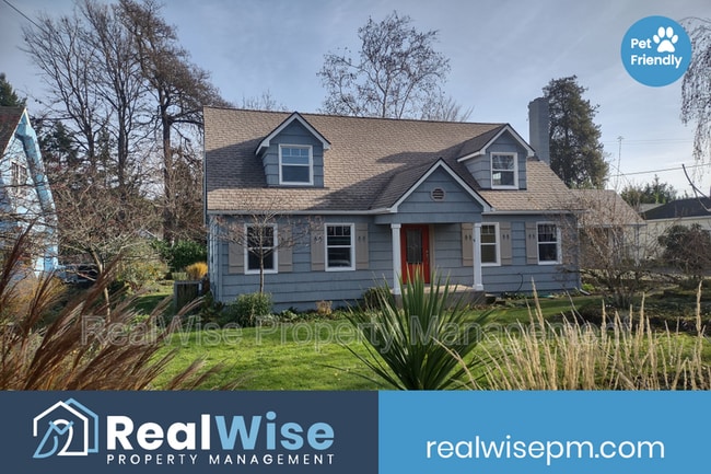 property at 365 W Selmar Ct