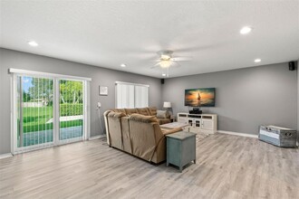 2376 Hanover Dr in Dunedin, FL - Building Photo - Building Photo