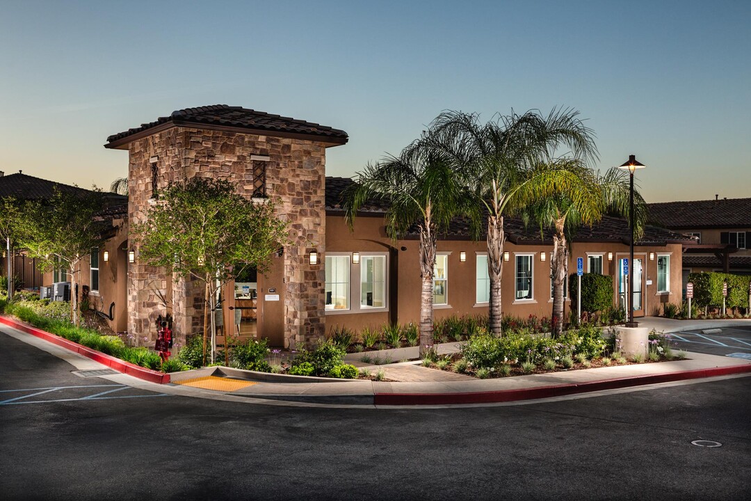 Townhomes at Lost Canyon in Santa Clarita, CA - Building Photo