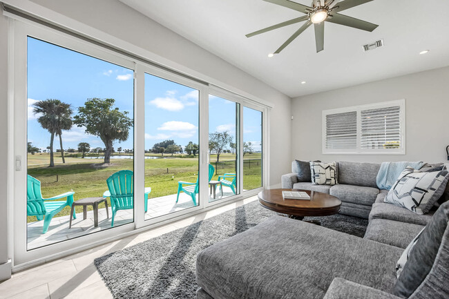 64 Country Club Rd in Cocoa Beach, FL - Building Photo - Building Photo