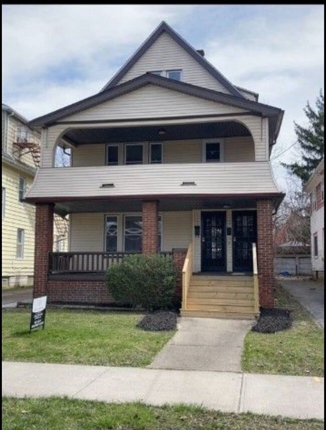 property at 3645 E 146th St