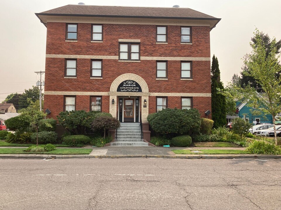 1263 Oak St in Eugene, OR - Building Photo